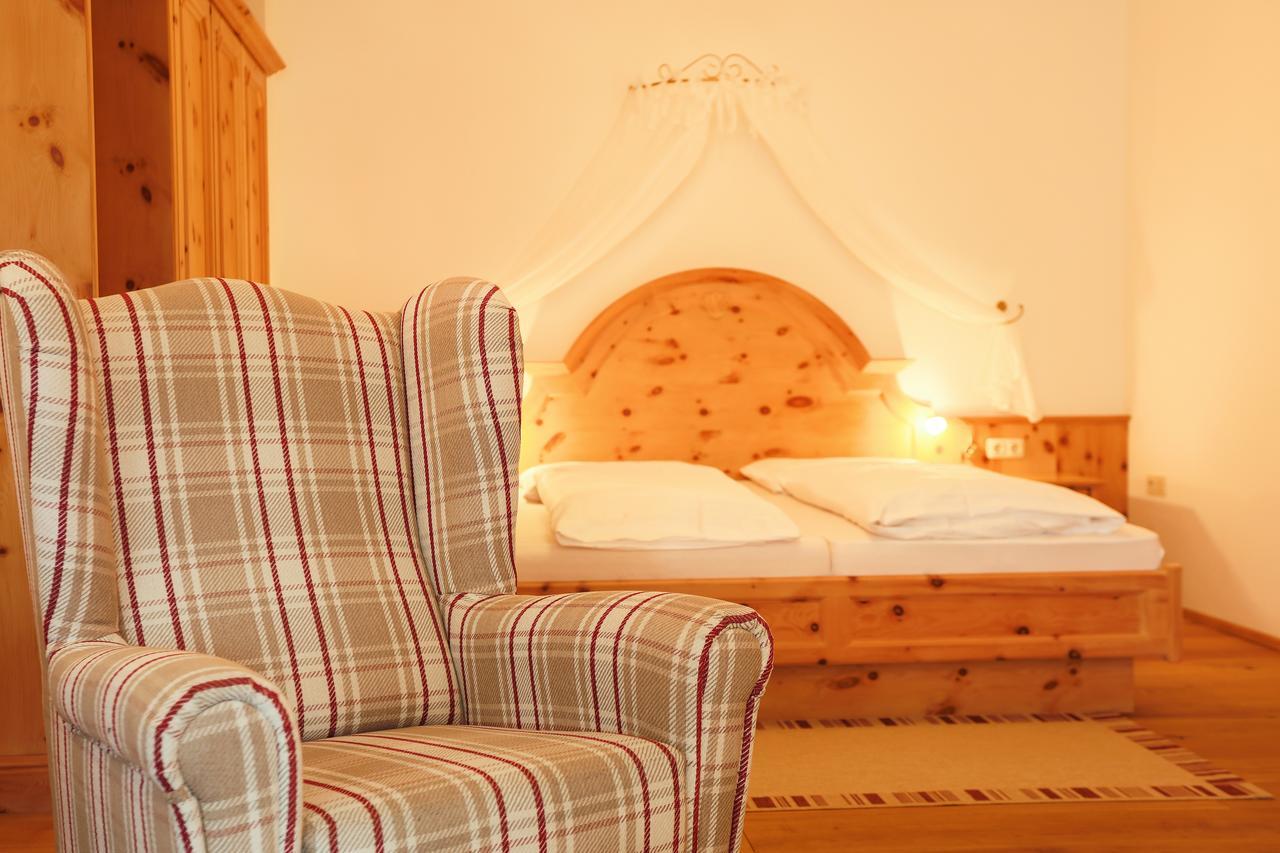 Sattelbogener Hof Hotel Traitsching Екстериор снимка